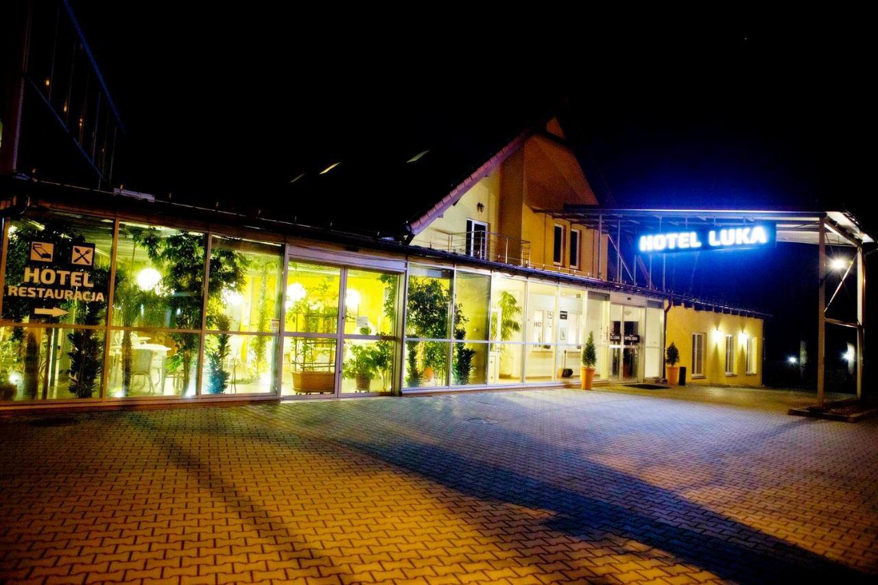 Hotel Luka Радом Экстерьер фото